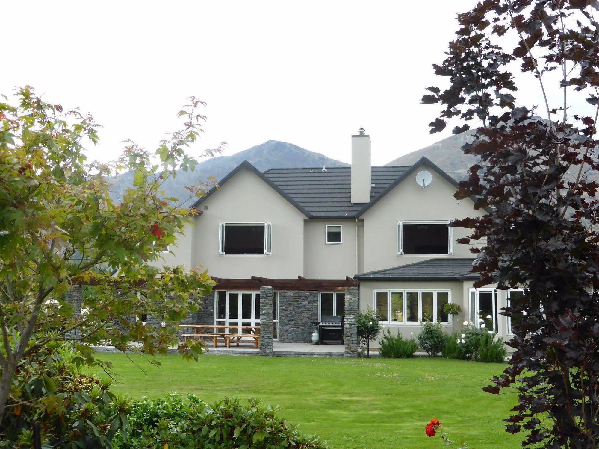 Queenstown Country Lodge Lake Hayes Bagian luar foto