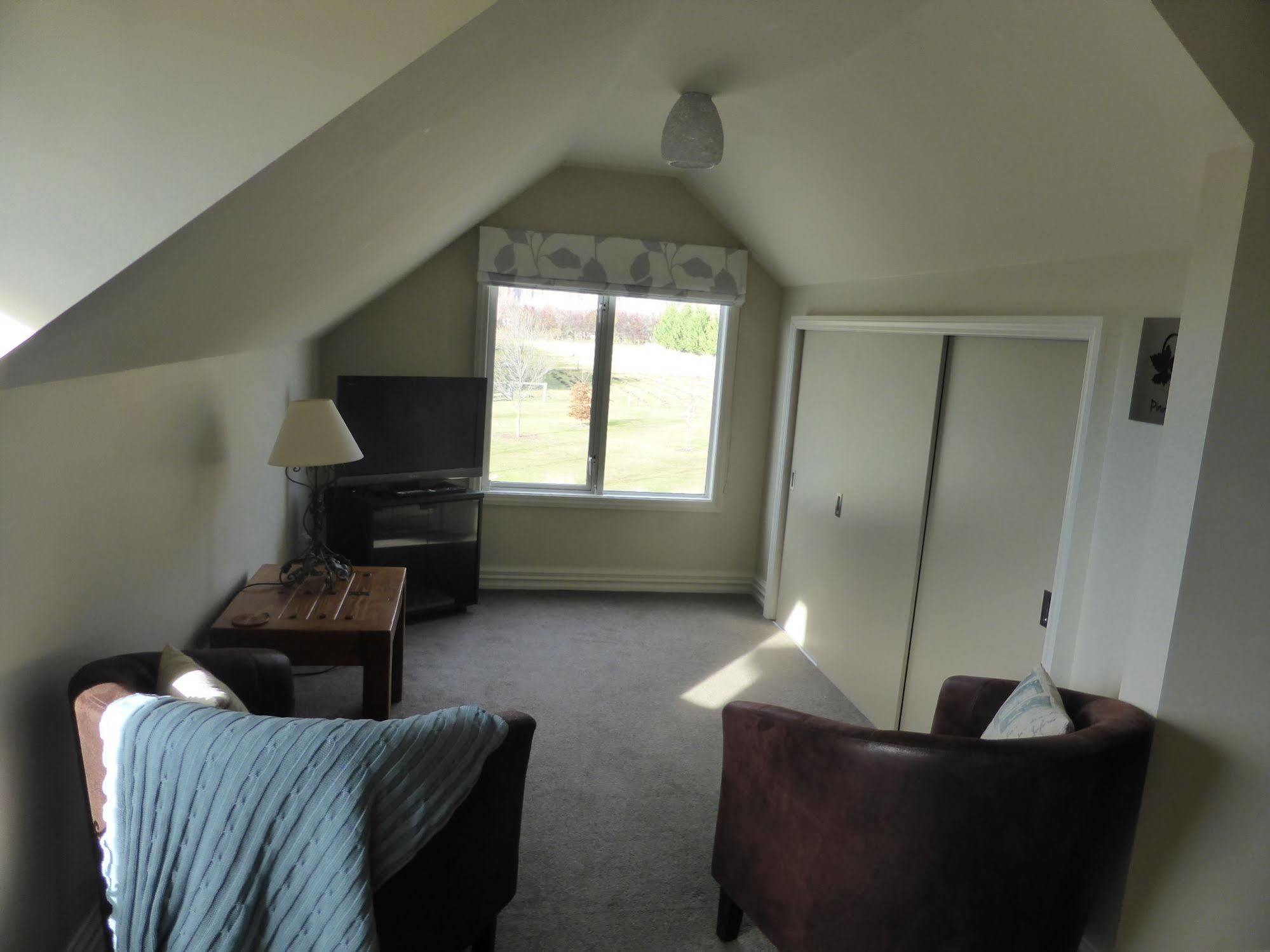 Queenstown Country Lodge Lake Hayes Bagian luar foto