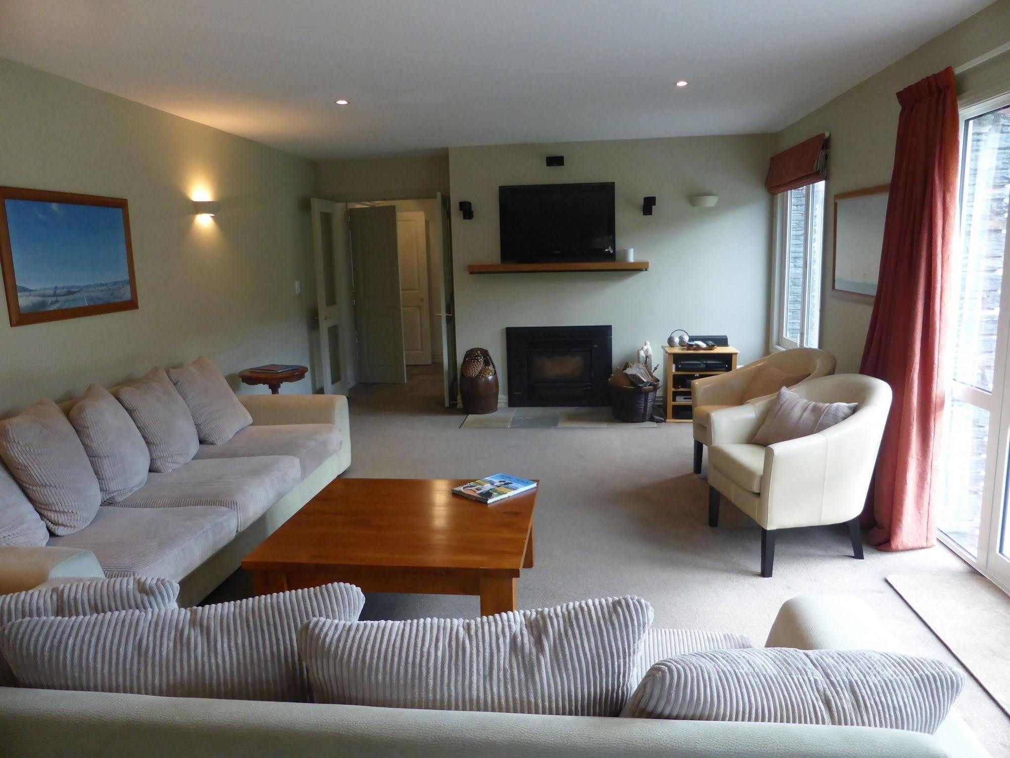 Queenstown Country Lodge Lake Hayes Bagian luar foto