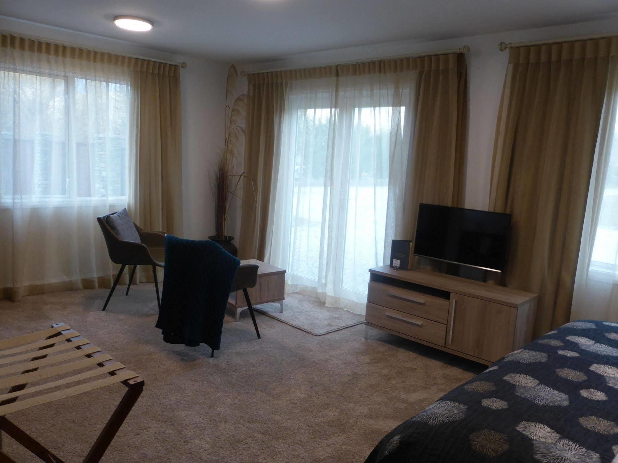 Queenstown Country Lodge Lake Hayes Bagian luar foto