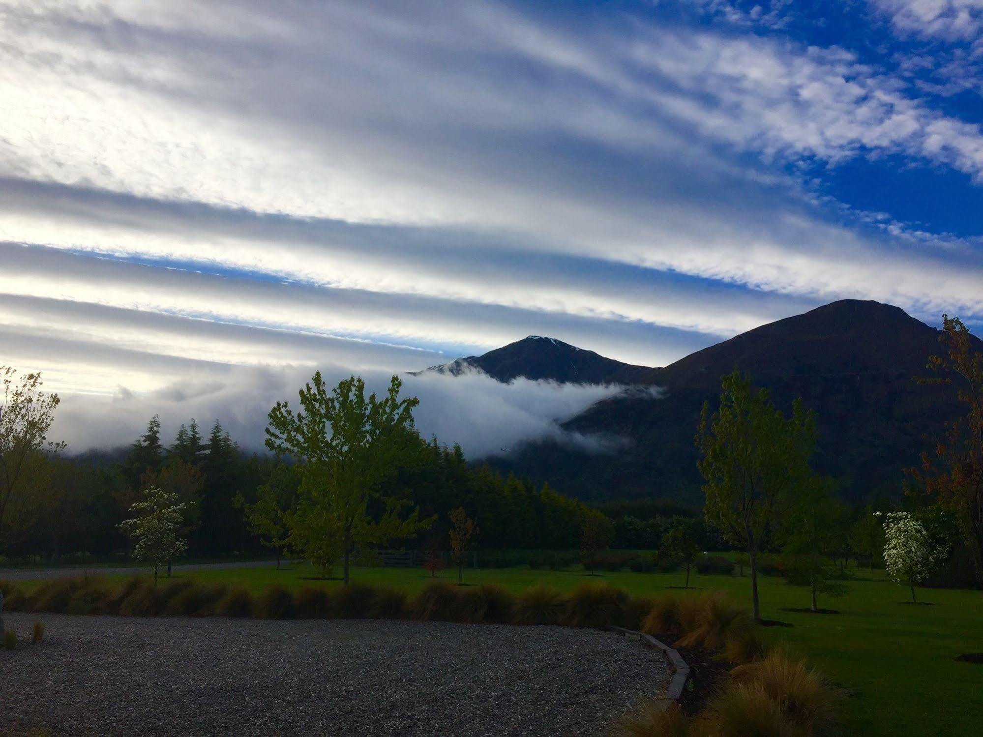 Queenstown Country Lodge Lake Hayes Bagian luar foto